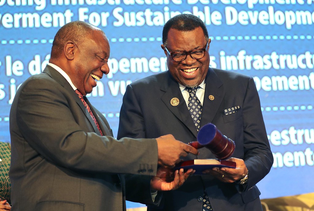 File picture from 2018: President Cyril Ramaphosa hands over the chairpersonship of SADC to incoming Chair, President Hage Geingob of the Republic of Namibia. [Photo: GCIS]