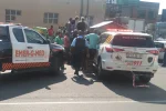 Man killed in drive-by shooting with wife, nine-year-old daughter in SA Family of three killed in a drive-by shooting on Peters Road in the Springfield Park area of Durban. Picture: Emer-G-Med Paramedics