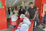 PICTURES: Mudiwa Hood hailed for helping destitute musician Paradzai Mesi Mudiwa Hood takes destitute musician Paradzai Mesi for grocery shopping