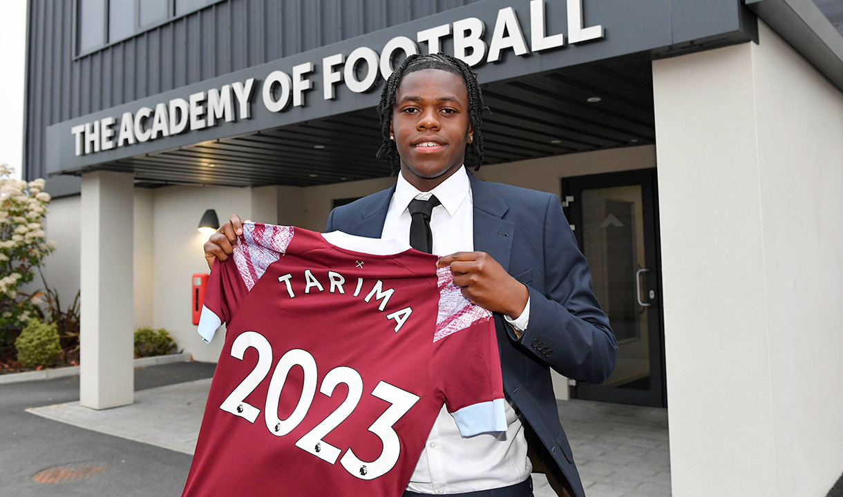 England born Zimbabwean teenager Sean Tarima has signed his first professional contract with English Premier League club West Ham United.