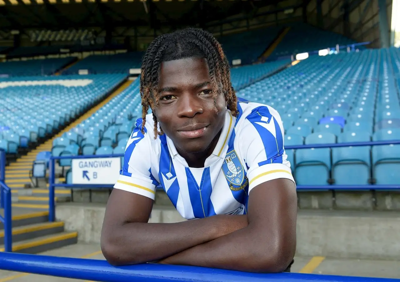 Zimbabwean teenager Joey Phuthi has signed his first professional contract with Sky Bet Championship side Sheffield Wednesday. (Picture via Sheffield Wednesday)