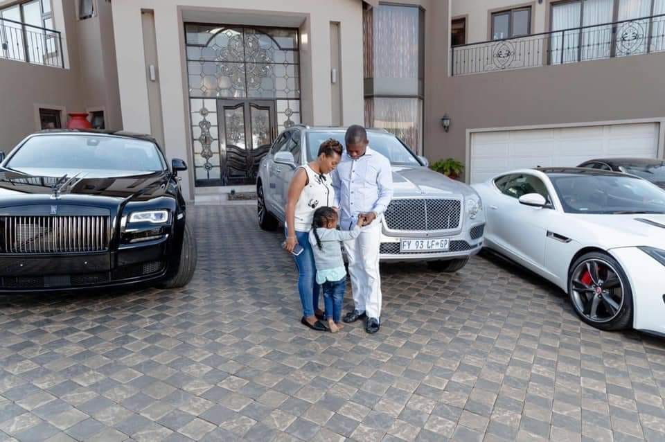 Prophet Shepherd Bushiri’s property in South Africa, which includes a mansion in Midrand and a string of luxury vehicles, is set to go under the hammer in order to recovery a R203 million debt the Man of God owes to Zimbabwean businessman Joseph Makamba Busha’s investment firm.