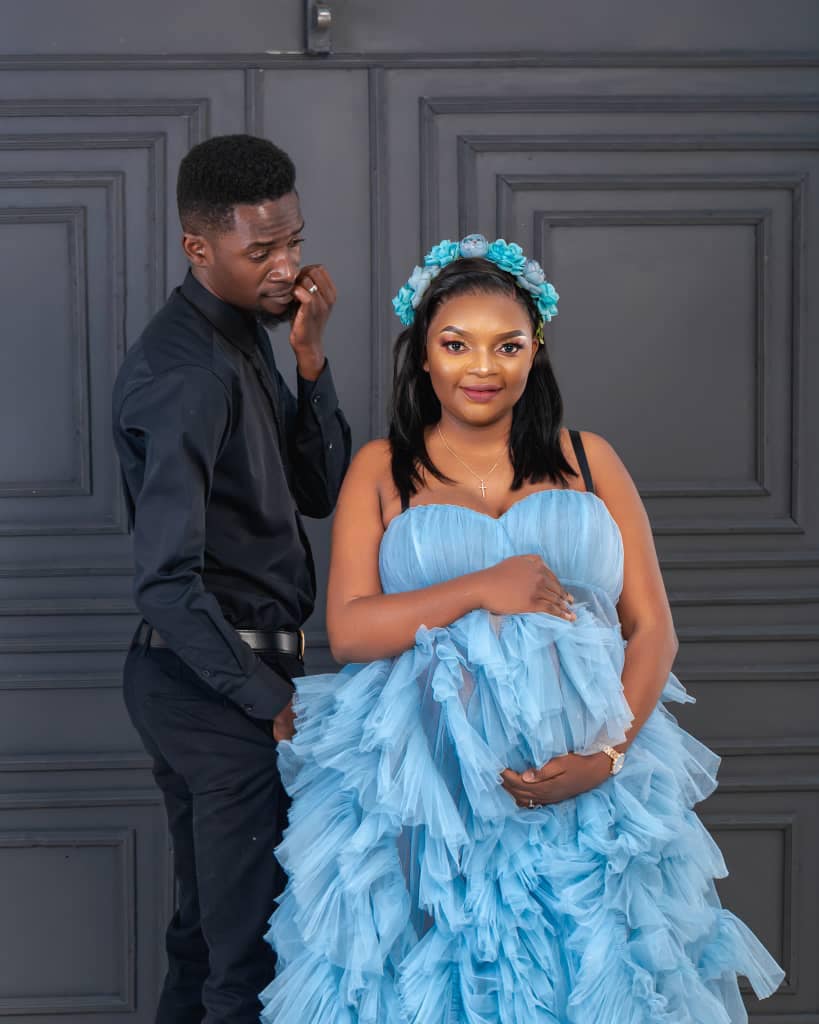 Jah Signal had a rare treat for his fans as he made the announcement that he and his wife are expecting (Pictures via Instagram - jahsignal)