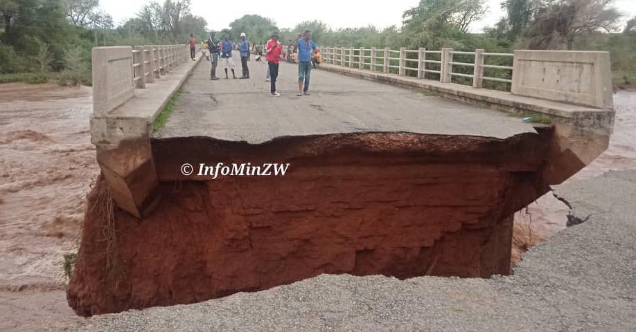 A major bridge on the Sasame River that links Gokwe South and Gokwe North districts was washed away. (Picture via Ministry of Information)