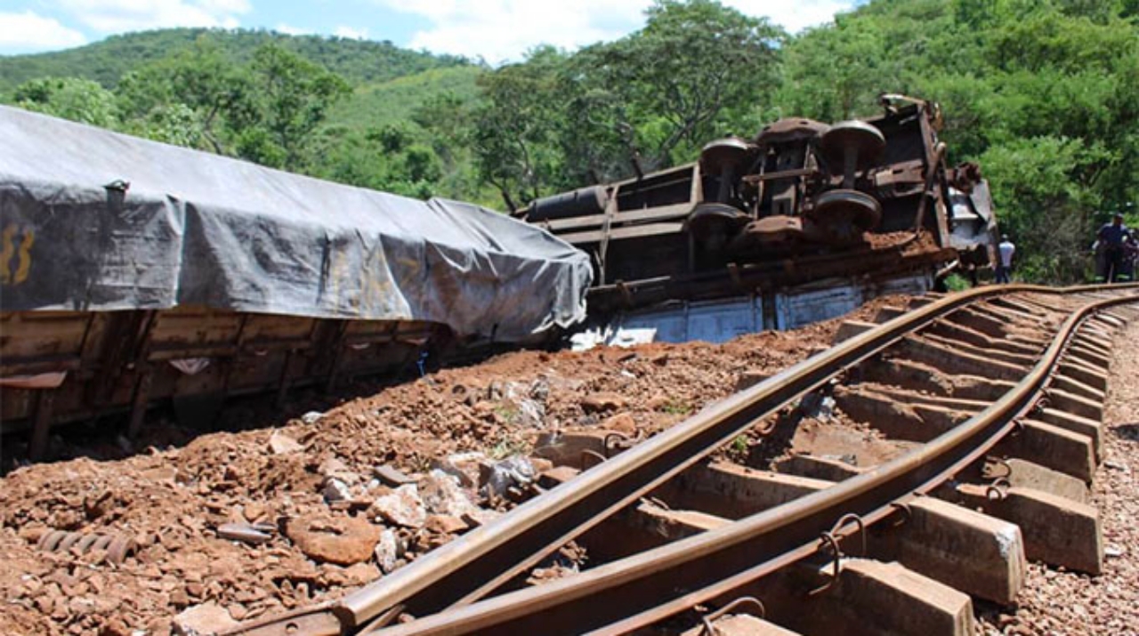 Train derailment in Zimbabwe claims the lives of three crew members