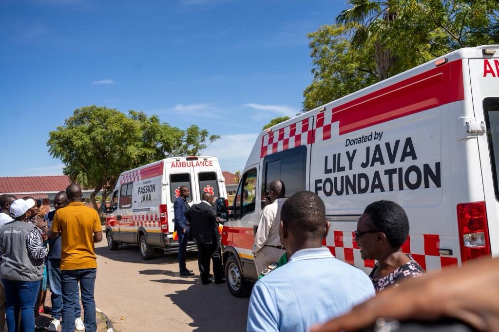 Flamboyant preacher Prophet Passion Java and his wife Lily Java have donated two ambulances, hospital beds and wheelchairs to his hometown of Chitungwiza. (Images Supplied)