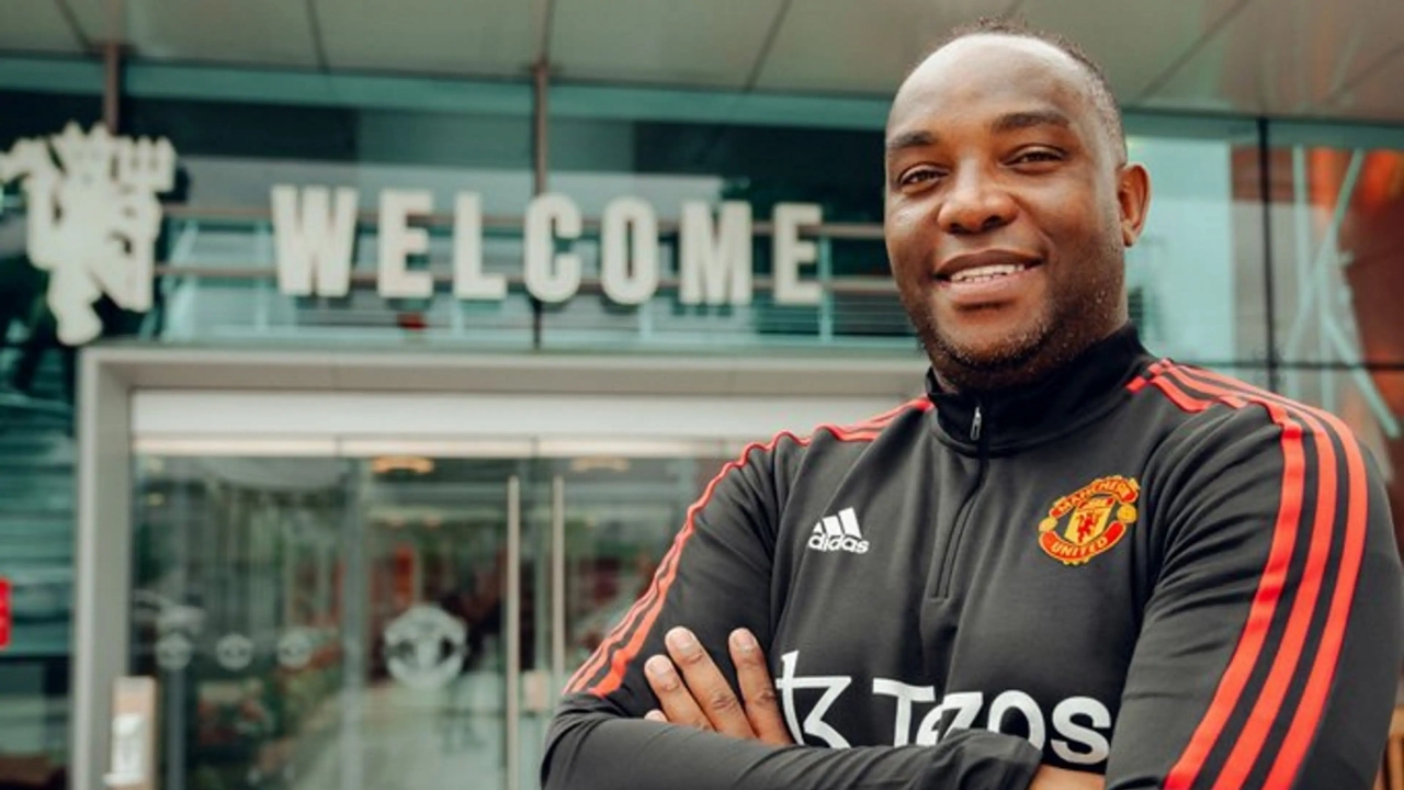 Benni McCarthy is a South African football coach, former player and singer who is a first-team coach at Manchester United. (Picture via https://twitter.com/ManUtd)