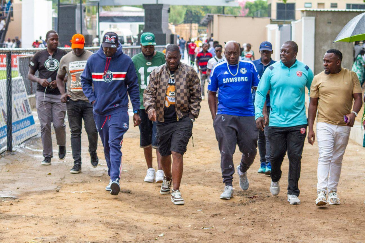 Simba Bhora sponsor Tino Machakaire (left) seen here with gold dealer and Mabvuku MP Scott Sakupwanya (brown jacket) at The Heart Stadium (Picture via Facebook - Yadah FC)