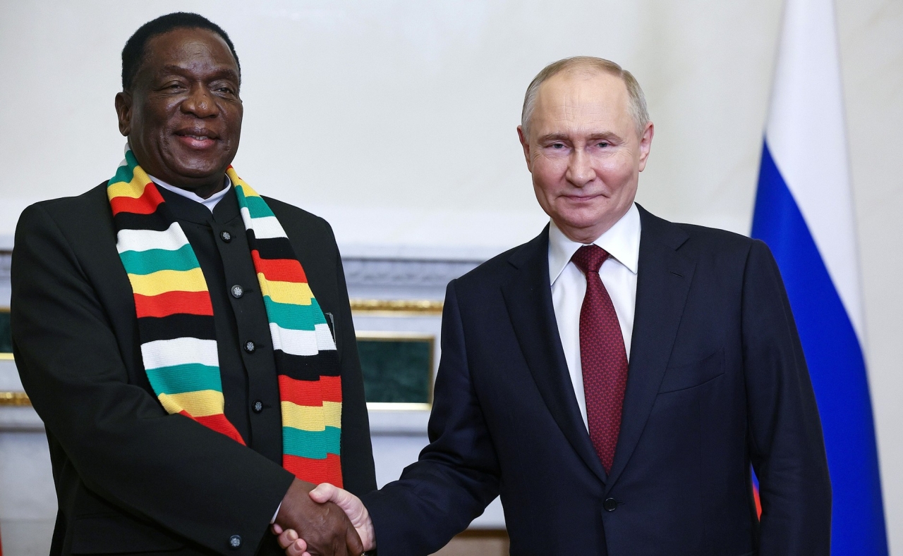 Zimbabwean President Emmerson Mnangagwa with Russian President Vladimir Putin (Picture via Vladimir Smirnov, TASS)