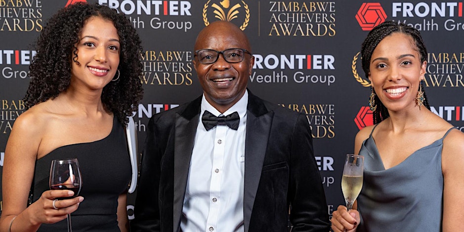 Frontier Wealth Group CEO Stephen Mandigora (centre) - Picture via Zimbabwe Achievers Awards