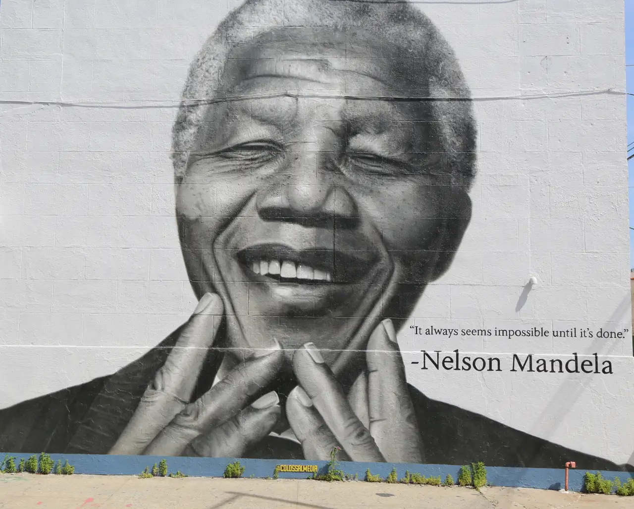 NEW YORK - JUNE 21, 2014: Nelson Mandela mural in Williamsburg section in Brooklyn. Williamsburg is an influential hub of current indie rock, hipster culture, and the local art community — Photo by Zhukovsky via DepositPhotos.com