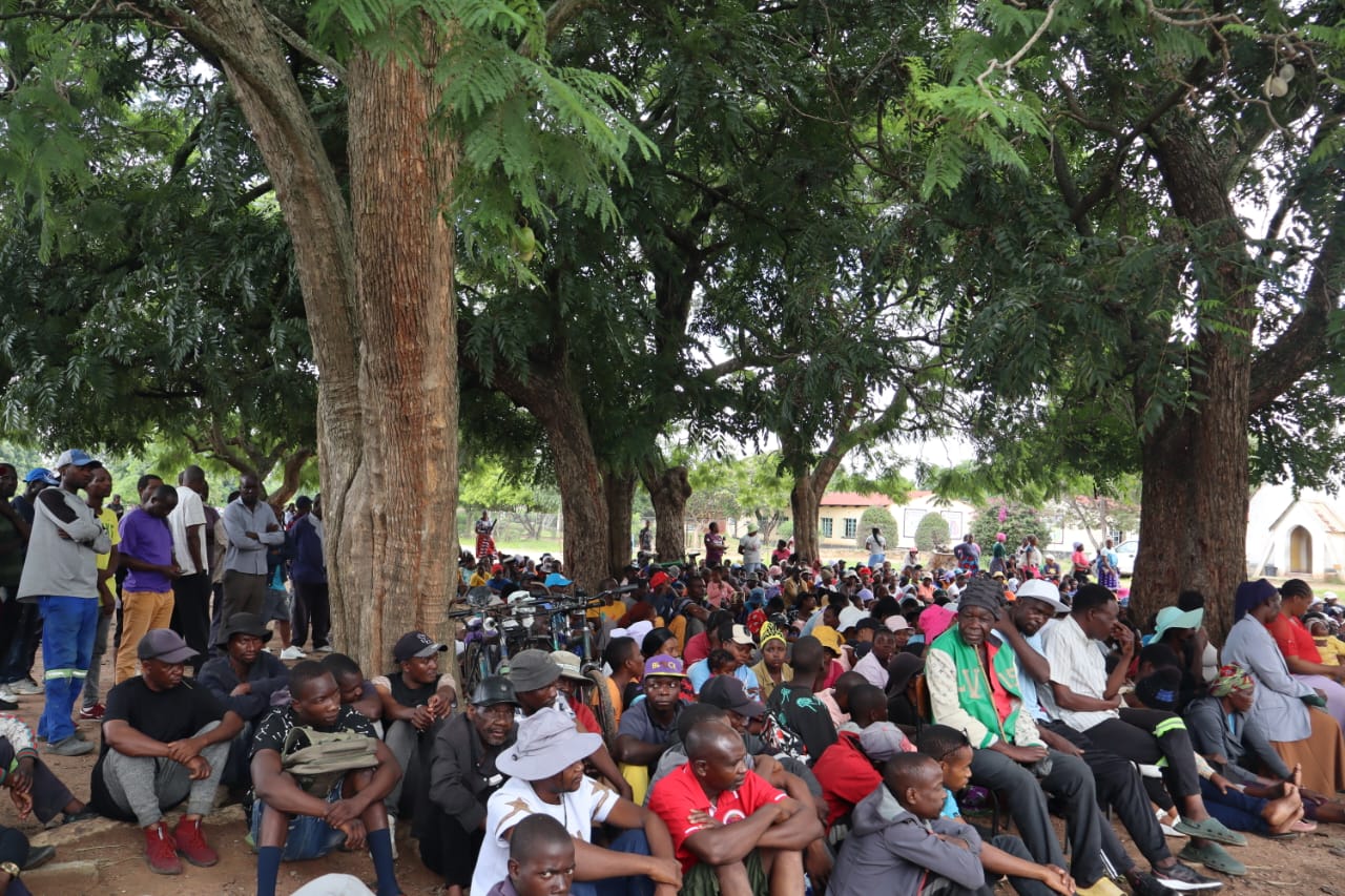 Mnangagwa under fire from Epworth residents over slow title deeds rollout