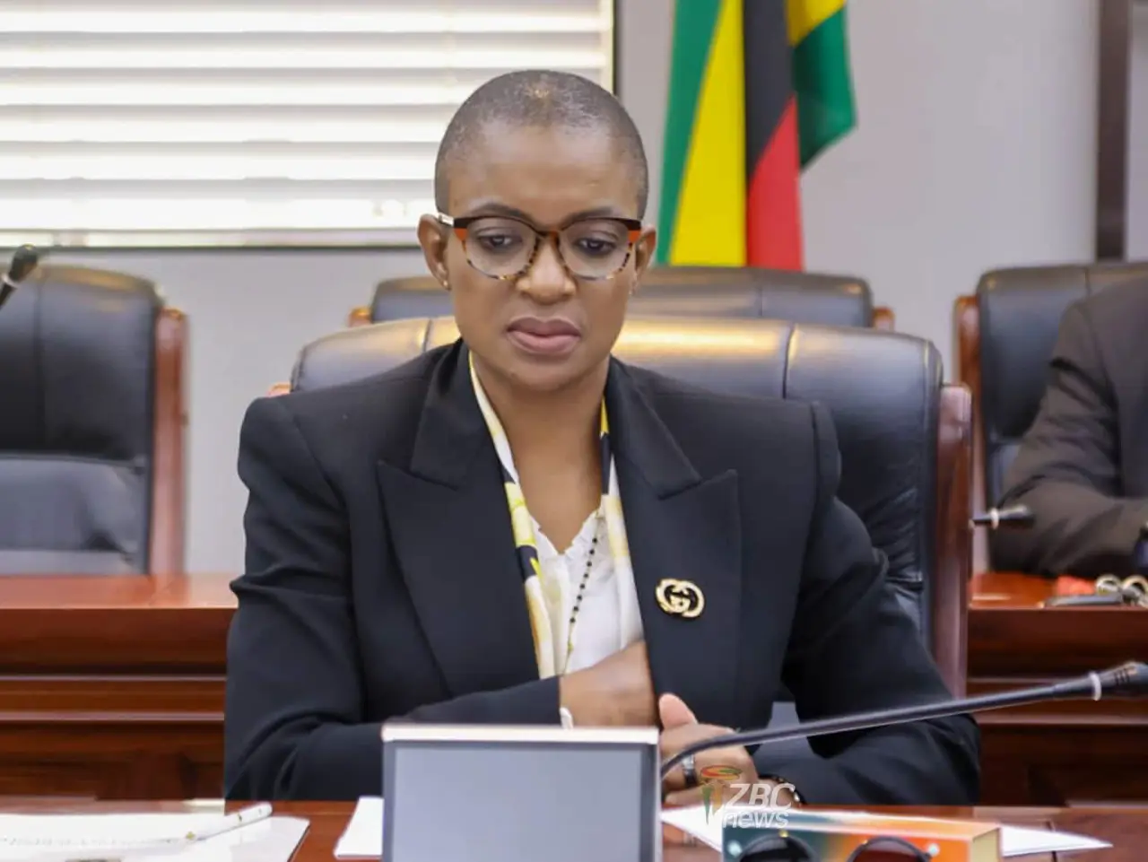 Tourism Minister Rwodzi under-fire as Chirumanzu royal family breaks silence