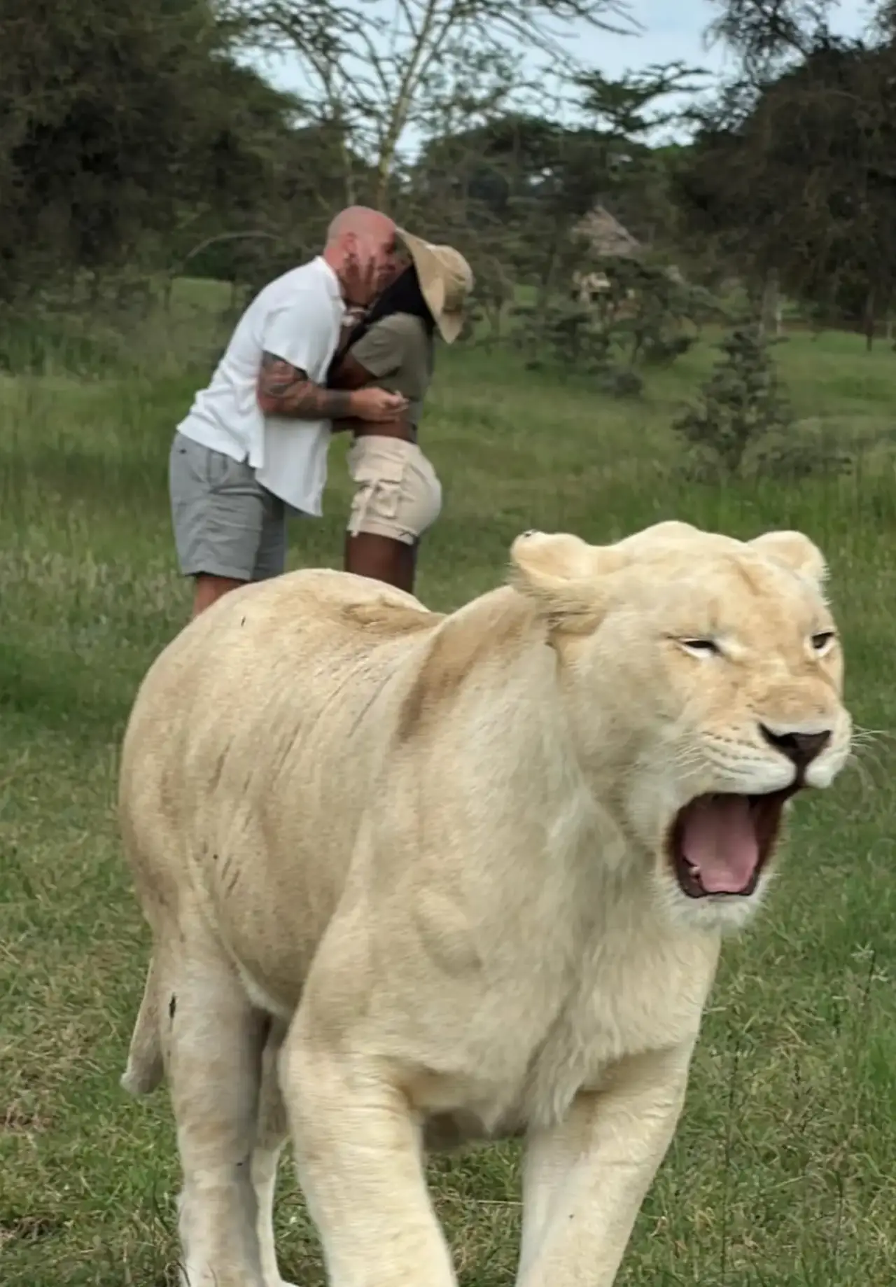 Ashlee Jenae (31), who had built a strong online following, was found unconscious last month while staying at a luxury villa in Zanzibar with her fiancé, Joe McCann (Picture via Instagram - @ashleejenae)