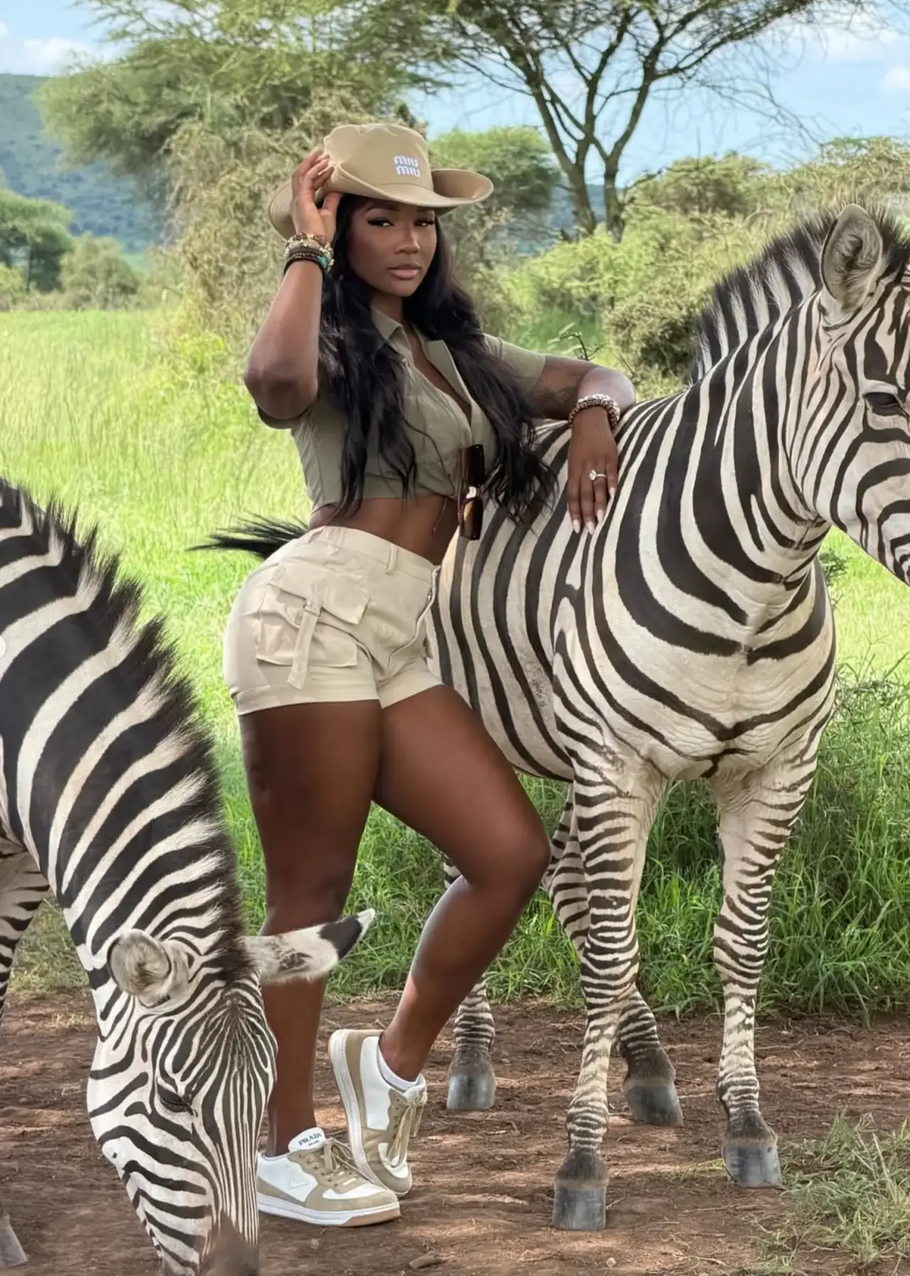 Ashlee Jenae (31), who had built a strong online following, was found unconscious last month while staying at a luxury villa in Zanzibar with her fiancé, Joe McCann (Picture via Instagram - @ashleejenae)