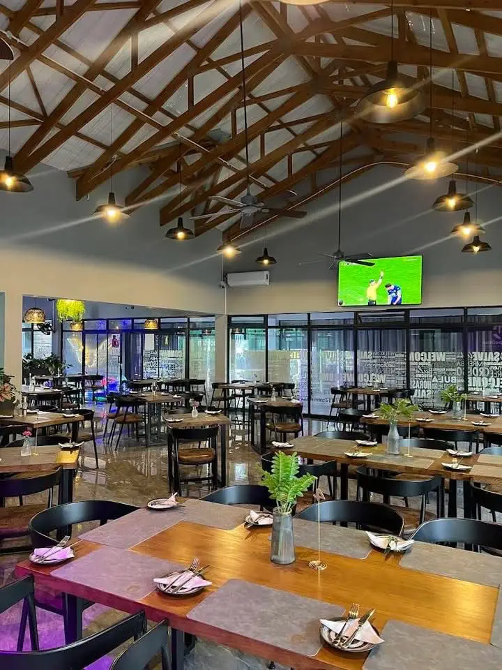 Cosmopolitan Restaurant and Bar (Image Supplied)