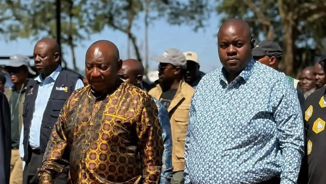 Ramaphosa’s photo fiasco: Accountability in Pretoria, patronage in Harare
